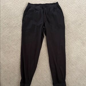 Mens Lululemon jogger- size medium- black